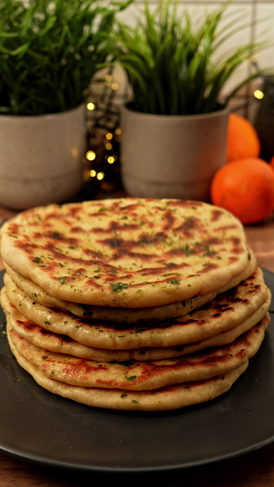 Veganes High Protein Kräuter-Naan