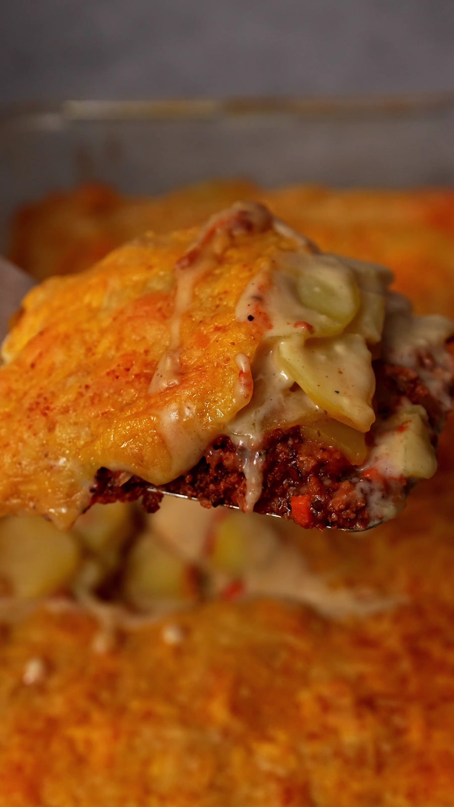 Vegan High Protein Kartoffelauflauf mit veganer Hackfleischsoße