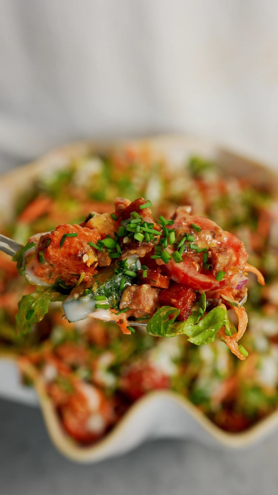 Süßkartoffel-Salat mit BBQ-Tofu